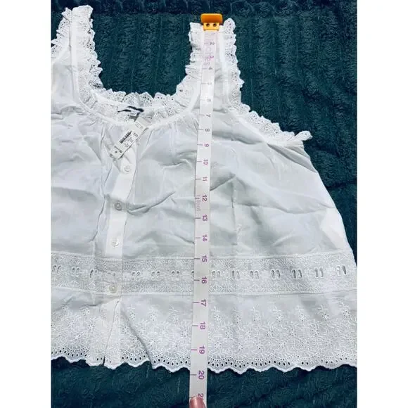 NWT Madewell Embroidered Ruffle Trim
Sleeveless Top White Lightweight - Picture 9 of 10